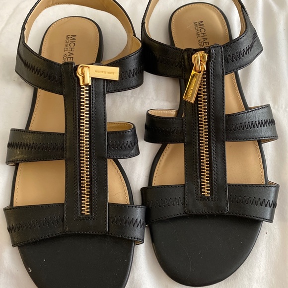 michael kors sandals - Picture 3 of 3